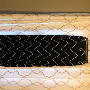 Black & white chevron print maxi skirt
